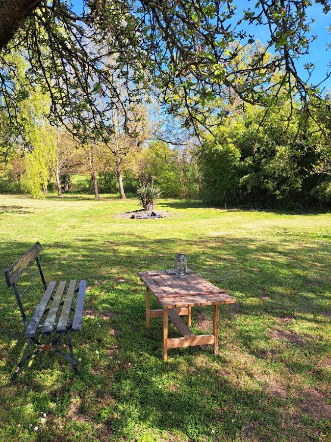 Brigueuil-le-Chantre Chez Nous Bed & Breakfast エクステリア 写真